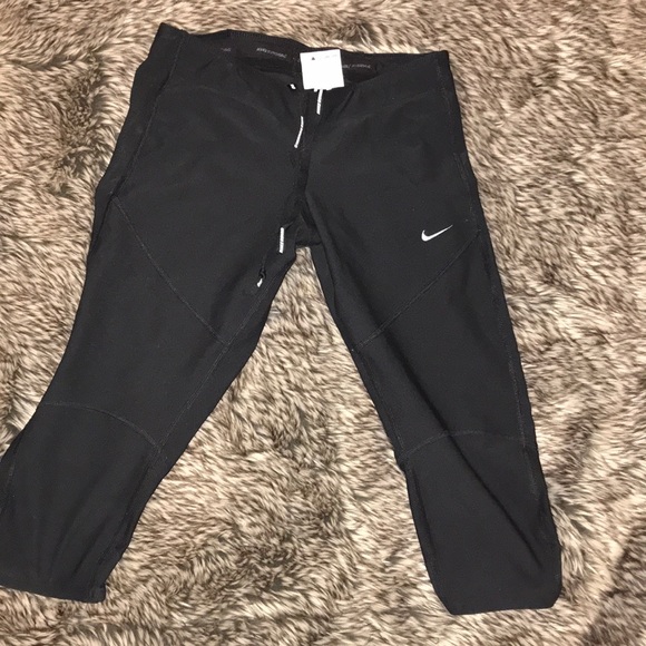 Nike Pants - Nike Dri-fit running cropped pants.